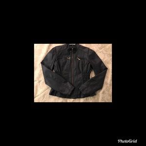 Fitted leather jacket with gold accents ✨